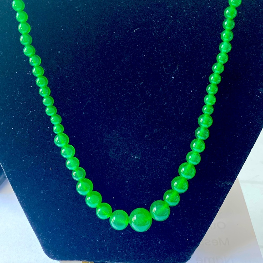 Vintage Natural Perfect ice Green  Jade jadeite Beads Necklaces  Jewelry Unworn